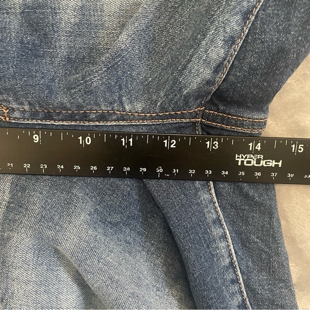 NWT Time and Tru High Rise Cropped Relax Fit Distressed Jeans Size 18 Plus - Picture 6 of 7